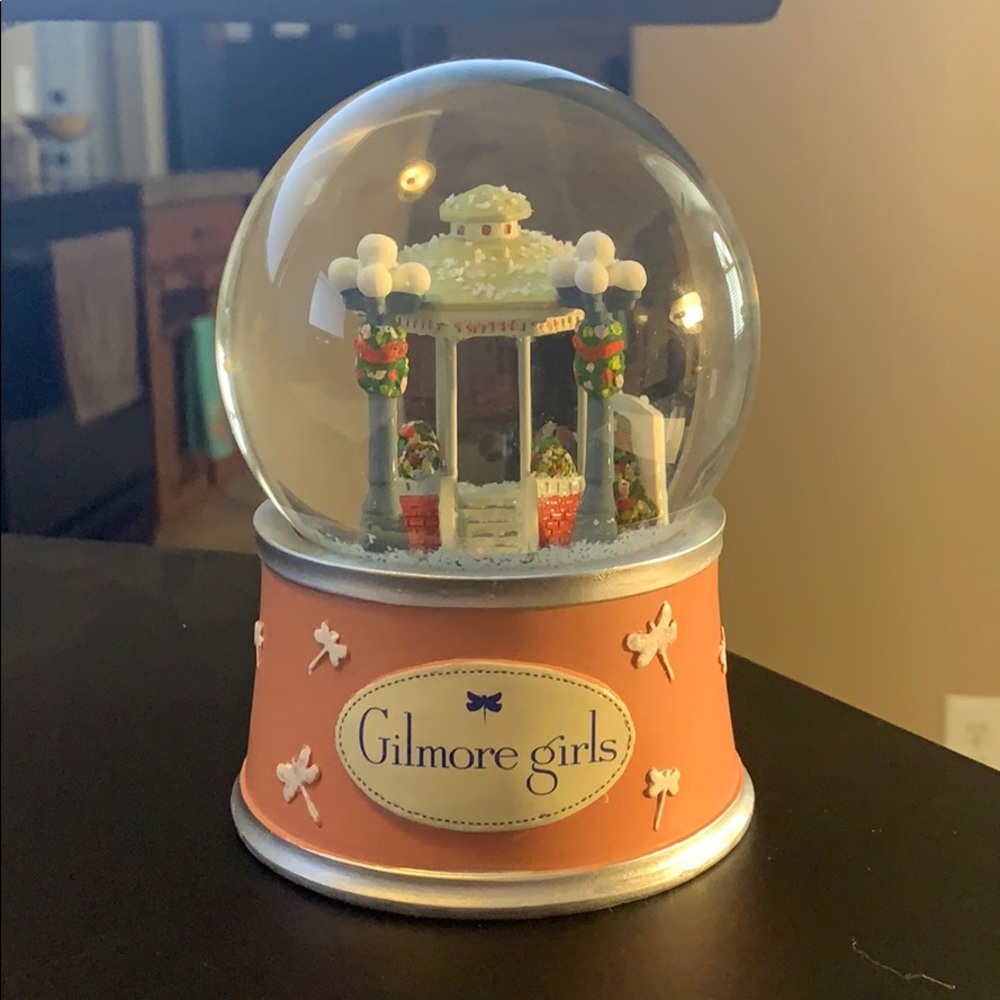 Gilmore Girls 2019 Snowglobe